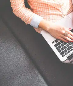 Comment organiser un premier rendez-vous avec une personne connue sur les sites de rencontres ?